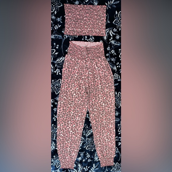 Zenana Outfitters Pink Leopard Print Jumpsuit - Picture 5 of 9